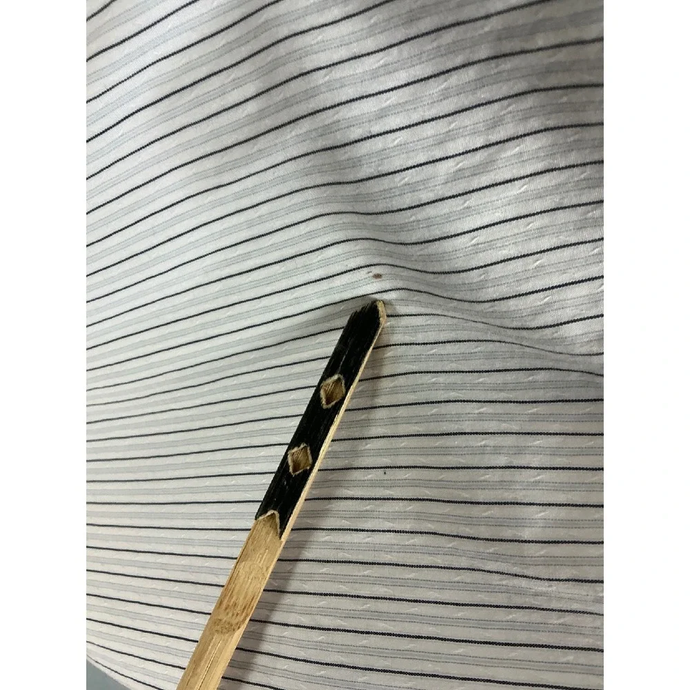 Banana Republic Button Up Men's Medium Long Sleeve Striped‎